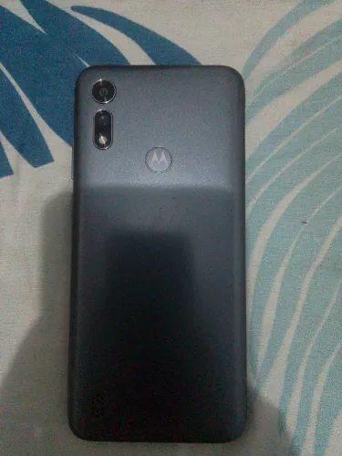 Celular motog8