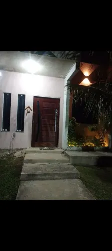 Casa a venda em praia linda