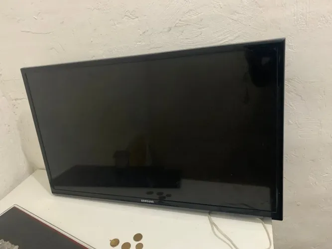 TV SAMSUNG 32" À VENDA 
