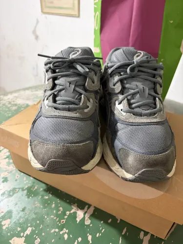 Asics NYC gel 42