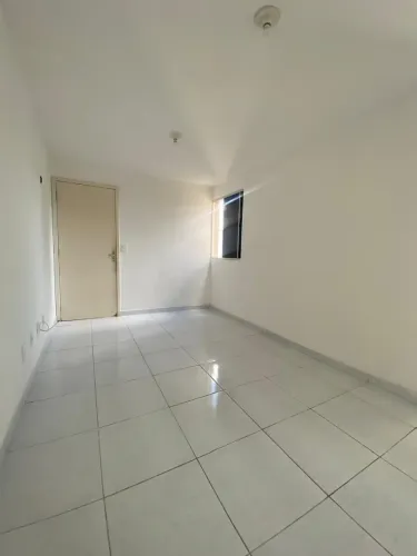 Apartamento à venda no BOSQUE DOS FLAMBOIÃES, BENEDITO BENTES, Maceió, AL