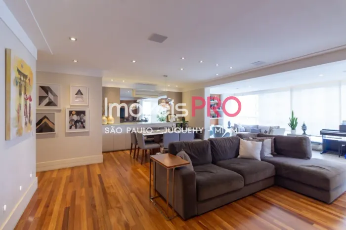 Apartamento 181m² 3 dormitórios para Venda em Moema