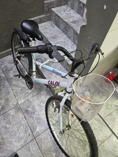 Bicicleta feminina Caloi aro 24