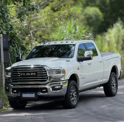 Ram 3500 Limited Longhorn 6.7 TB CD Diesel 2024