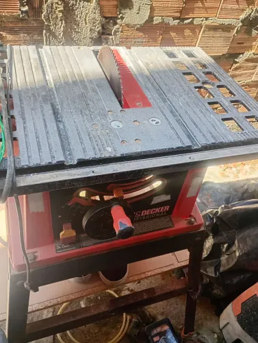 Bancada de serra Black Decker 
