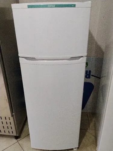Geladeira Consul ótimo estado praticamente nova