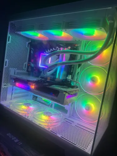 Pc gamer RX 9060 XT Ryzen 7 5700X3D