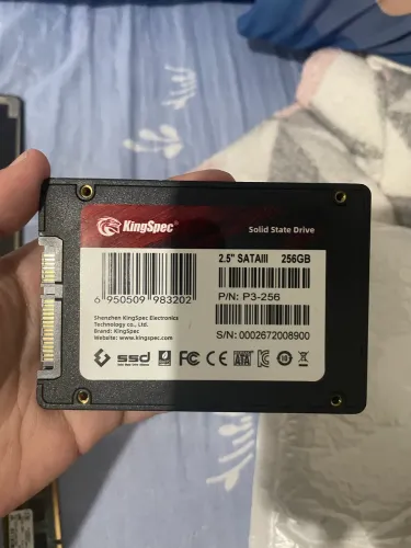 SSD 256 GB E MEMÓRIA RAM 4GB