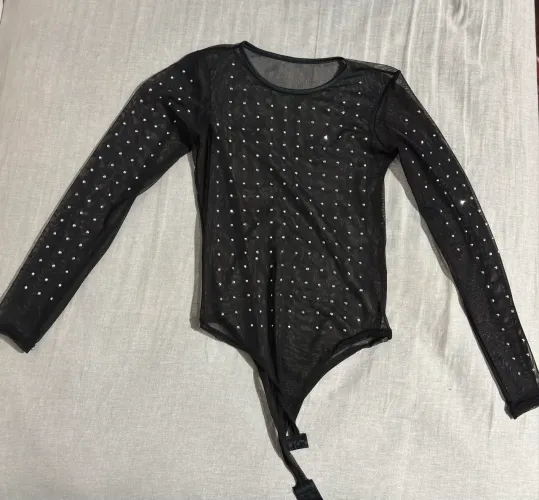 Body de tule preto com pedraria - ótimo estado