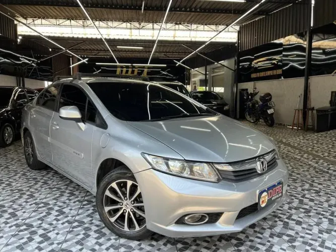 Honda Civic Sedan LXS 1.8/1.8 Flex 16V Aut. 4P 2014