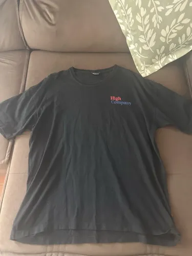 Camiseta High