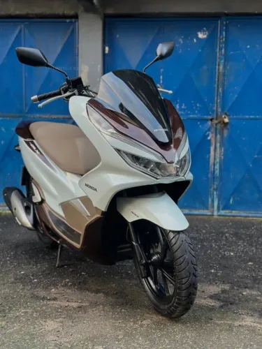PCX - DLX - 2021