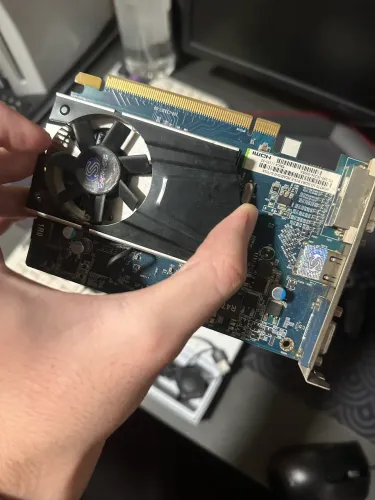 Placa de vídeo HD 6570 com artefato