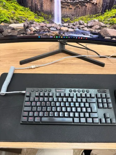 Teclado mecânico Redragon Horus TKL, com cabo EPOMAKER e switch red/brown de reposição