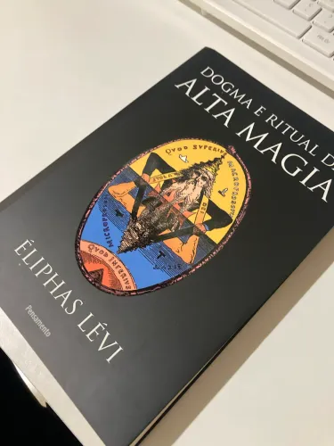 Livro Eliphas LEVI novo