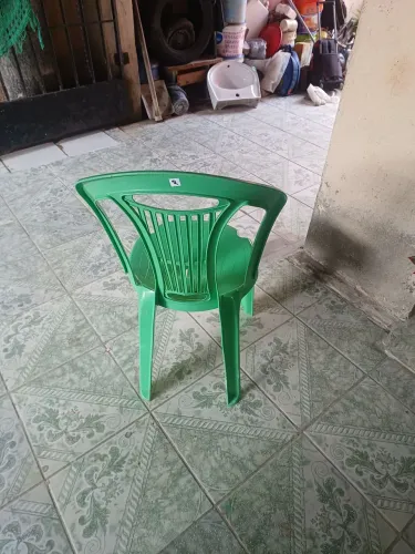 Cadeira de plástico