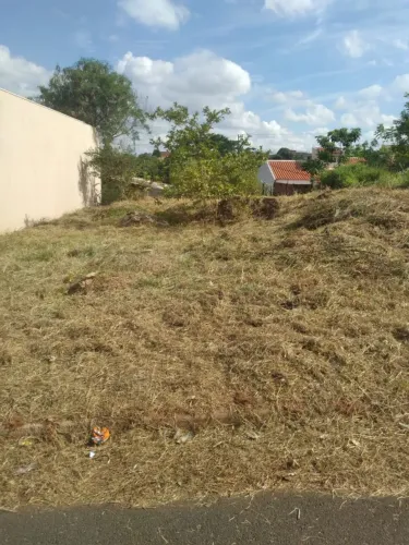 Terreno com área de 252,00 ms2., no Jardim Panorama, com escritura registrada