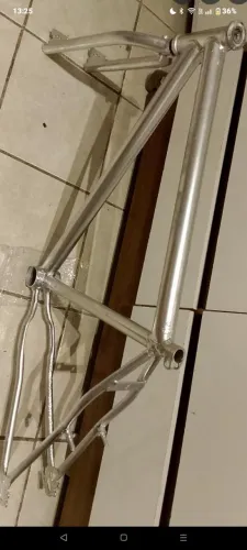 Vendo quadro de bike aro 26 reduzido