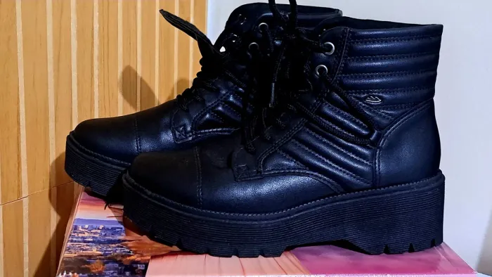 Bota Dakota Cano Curto Tratorada Preta - Nº 36 ?
