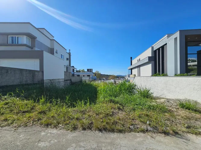 Teterno residencial com 415 m² na Pedra Branca