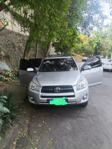 Toyota RAV4 2.4 4X4 16V 170cv Aut. 2011