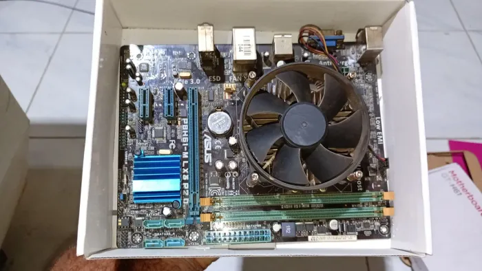 Placa Mãe Asus P8H61-M LX3 R2.0 LGA 1155 + Cooler - Sucata Técnico