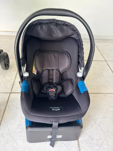 Vendo bebê conforto + base de carro