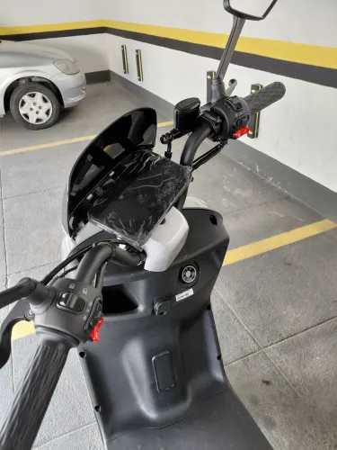 Scooter elétrica nova