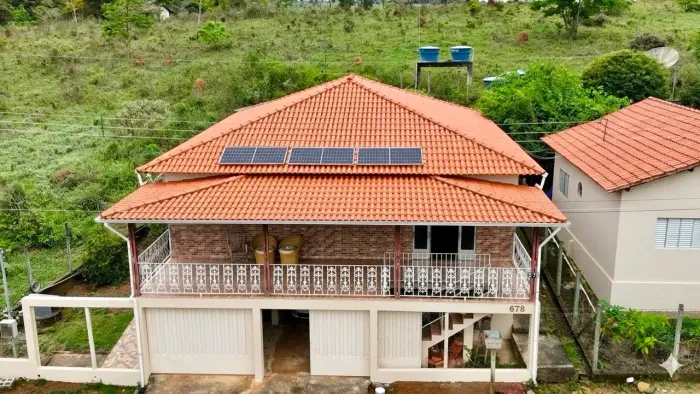 Vendo Casa no Campinho (Caranaíba) 5 Quartos 1 Suíte Aquecimento Solar