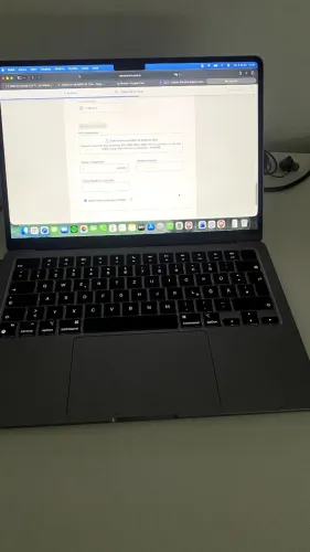 MacBook Air M2 16gb