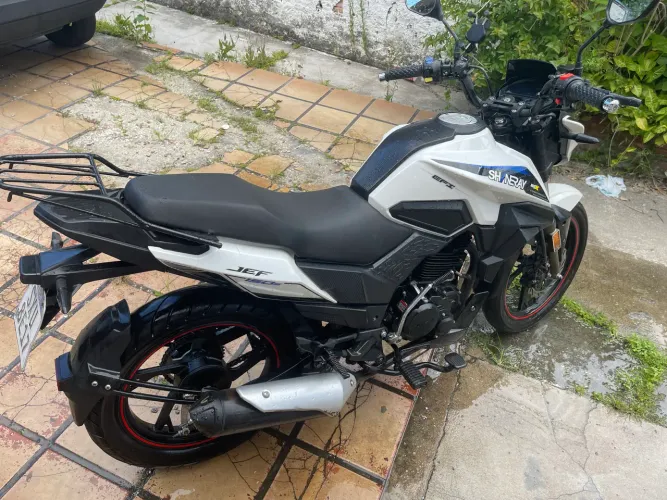 Vendo moto para assumir
