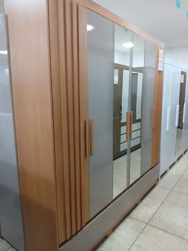 GUARDA ROUPA KAIAN 6 PORTAS C/ ESPELHO HENN