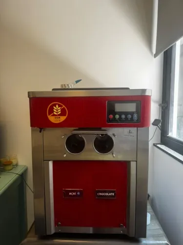 Máquina de sorvete automático