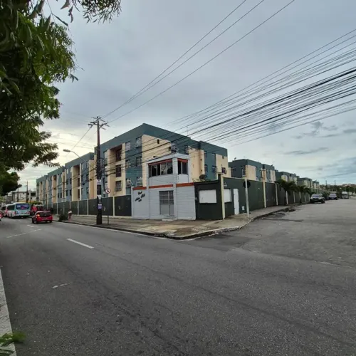 Apartamento - Av. Mister Hull, 2992 - Presidente Kennedy