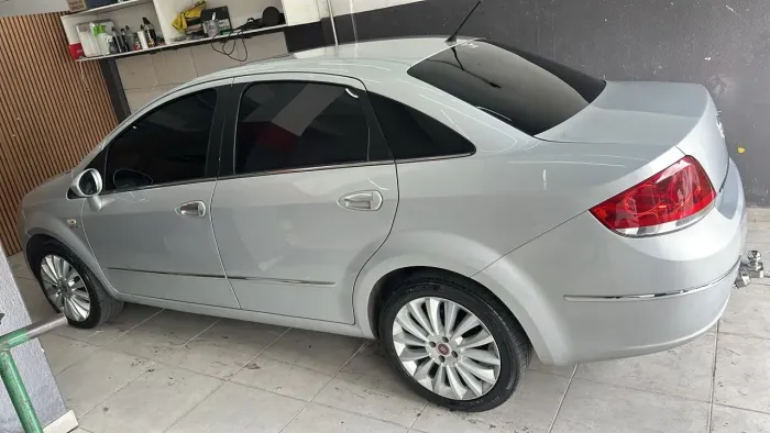 Fiat Linea 1.9/ HLX 1.9/1.8 Flex Dualogic 4P 2009
