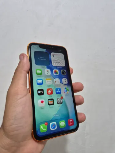 IPhone 11 na carcaça do 17 pro