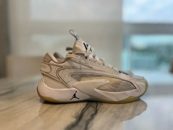 Jordan Luka 2 Original - Tam. 40,5 - Bom Estado