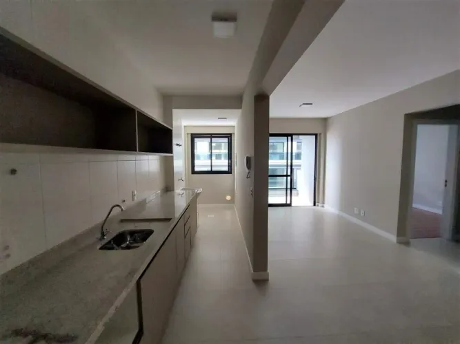 Centro | Apartamento 2 quartos (1 suíte)