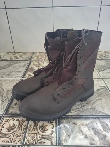 Coturno marrom n° 45 novo na caixa