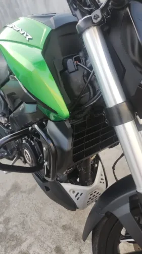 Moto, extremamente nova