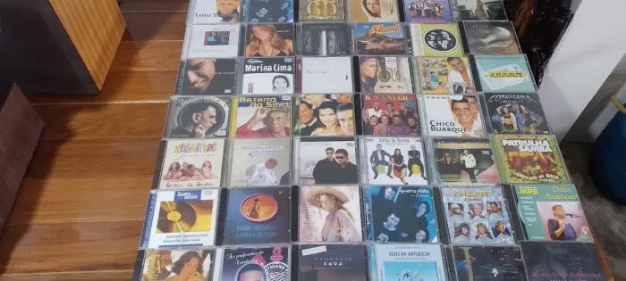 Coleção de CDs  vários gêneros nacionais 