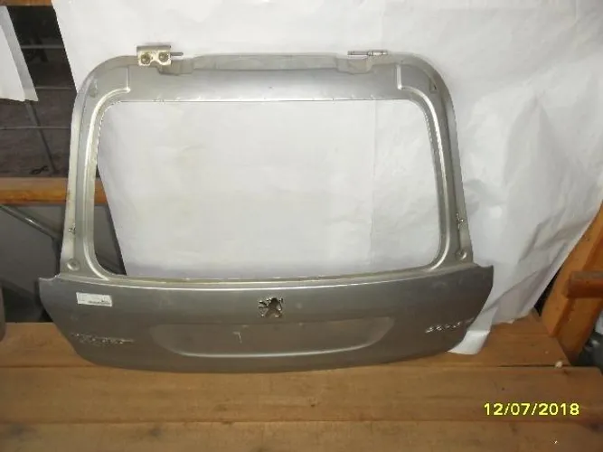Tampa Traseira Peugeot 207 SW