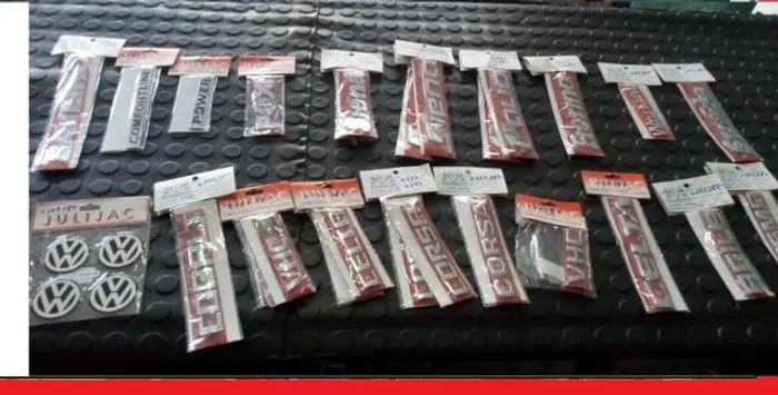 Letras de nomes carro e Emblemas Fiat Vw Gm yebwe akquj
