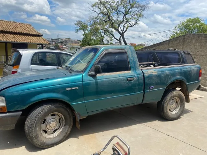 Ford Ranger  2.5 4 cilindros 8  bujas 1995  sucata pra retirada de peças 