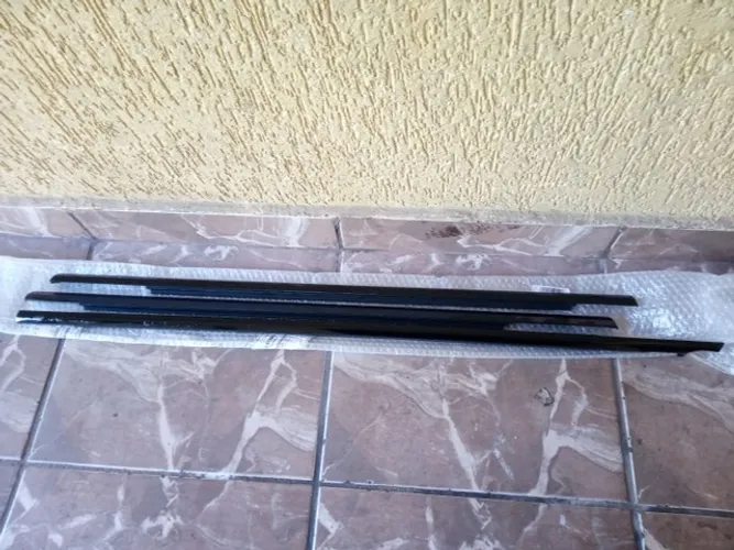 Friso pestana da porta Audi (preço unitário)