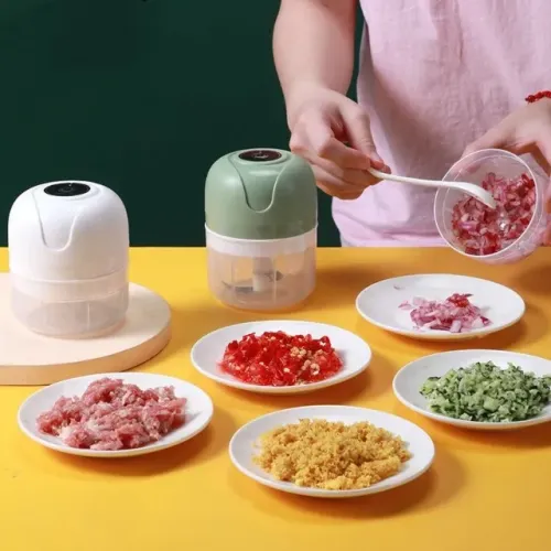 Mini Processador Elétrico de Alimentos Portátil com 3 lâminas de aço inox USB 250 ml Bivol