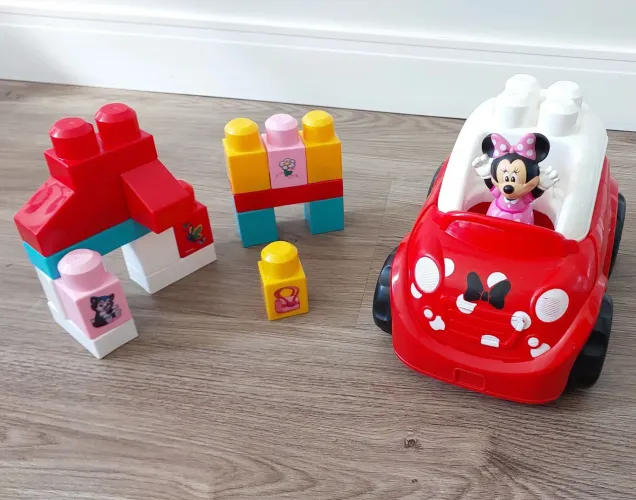 Megablocks carro minnie