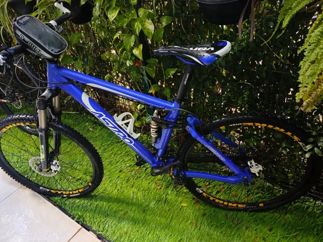 Vendo e aceito trocas em bike astro downhill