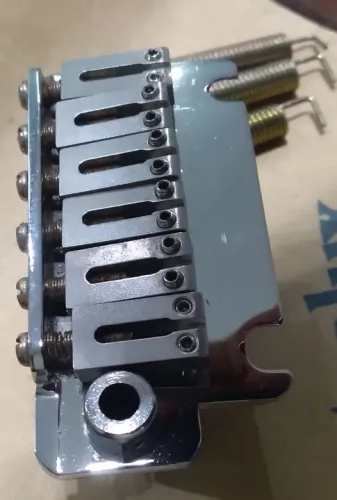 Ponte para Guitarra de 2 Pivôs Com Bloco de Aço Manara 