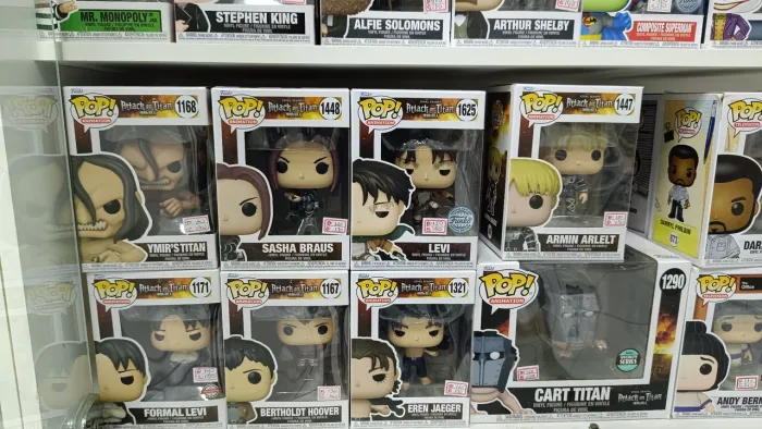 Funko Pop Attack on Titan novos